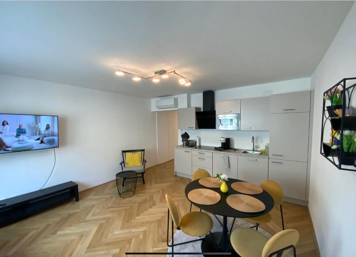 Freshly Renovated Apartment In Trendy Area L Hg21 Wien Exterior foto
